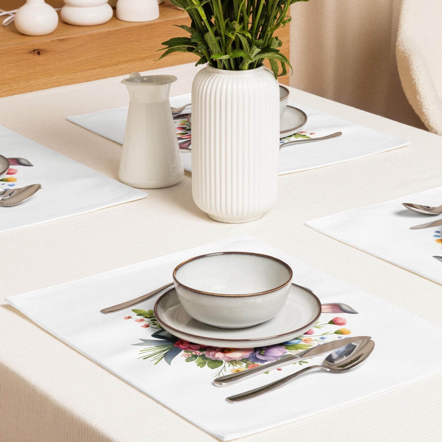 Easter Bouquet Placemat Set: Floral Bunny Table Decor