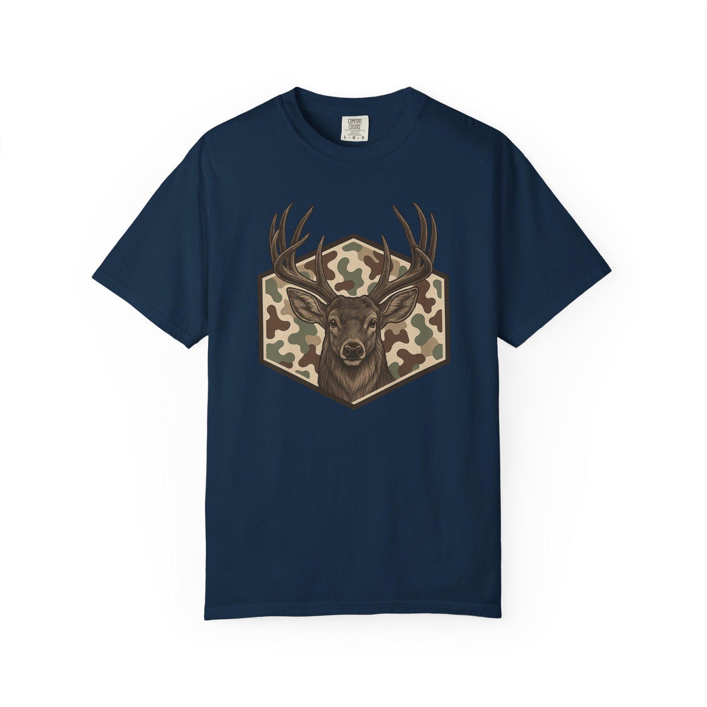 Buck Deer Head with Camo Shield TShirt Retro Vintage  Hunting Outdoors Tshirt